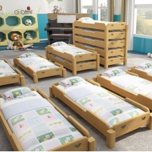 幼儿园午睡床可垒放叠落实木床136*57