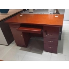 办公桌